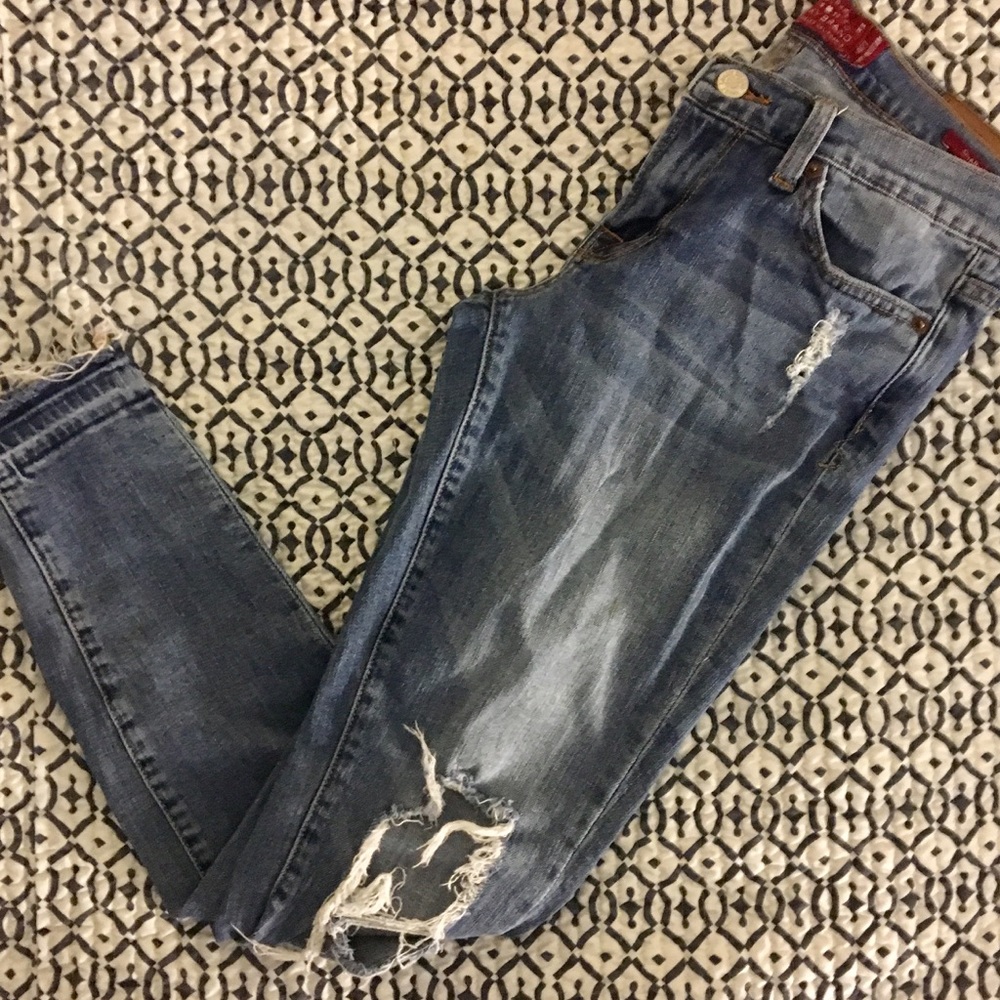 Lucky Brand destroyed Charlie’s Skinny